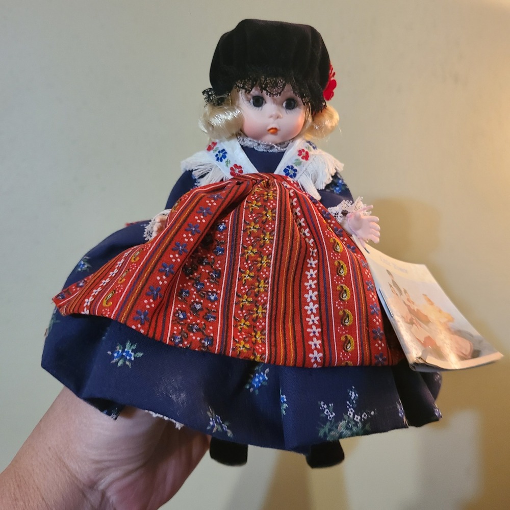 Vtg Madame Alexander Germany #563 8" International Doll Little‎ Women Collection - Picture 3 of 8